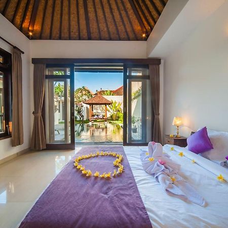 Turiya Villa Sanur Esterno foto