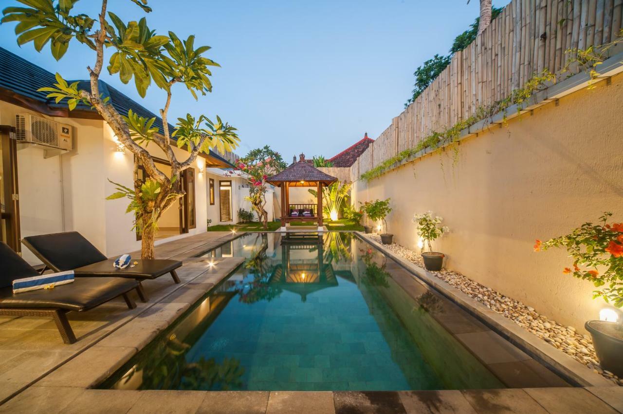 Turiya Villa Sanur Esterno foto