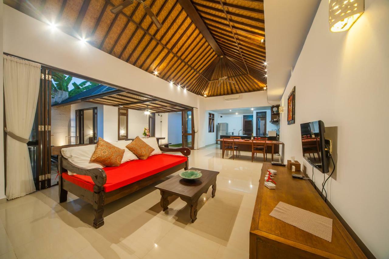 Turiya Villa Sanur Esterno foto