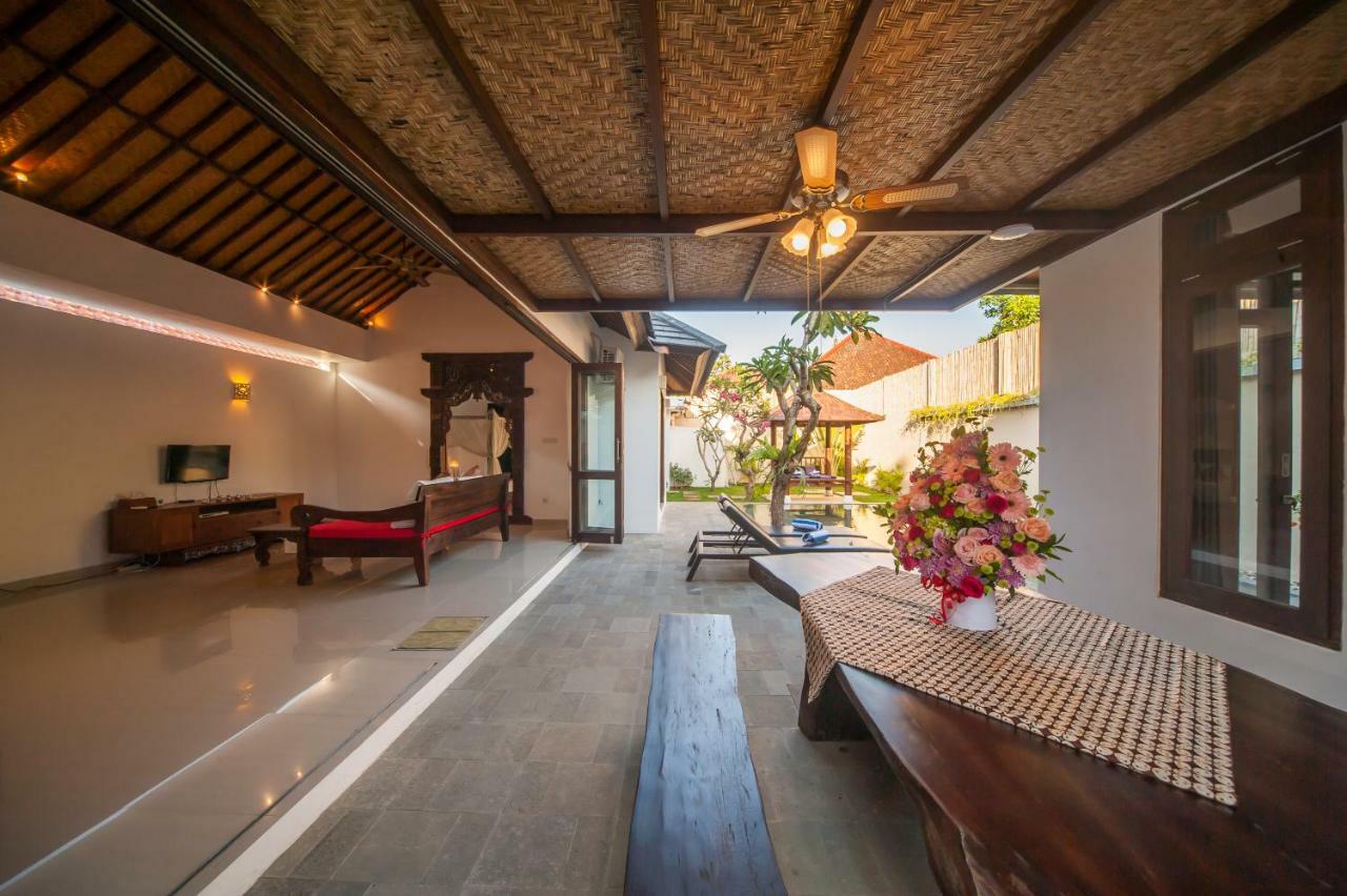 Turiya Villa Sanur Esterno foto