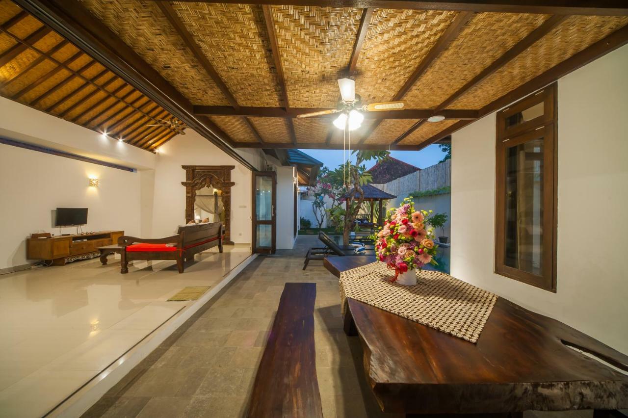 Turiya Villa Sanur Esterno foto