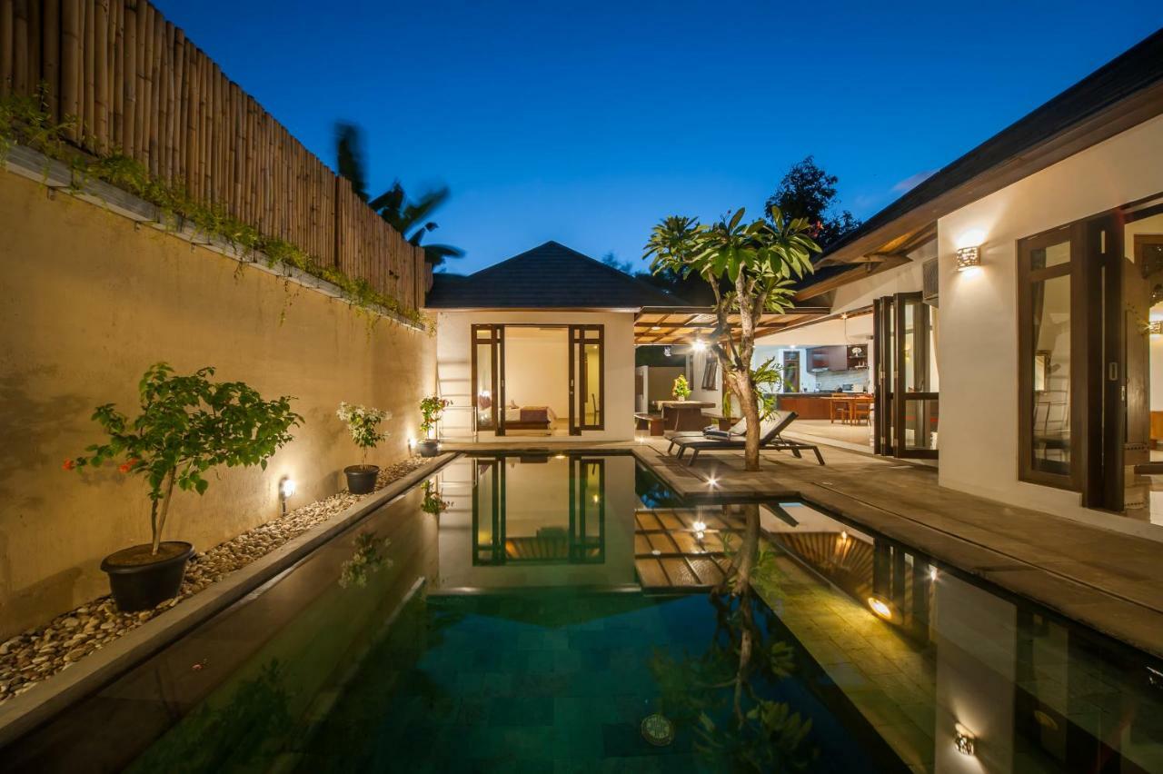Turiya Villa Sanur Esterno foto