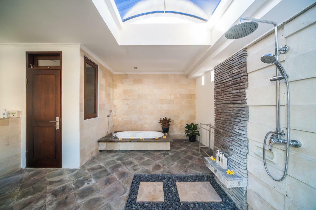 Turiya Villa Sanur Esterno foto