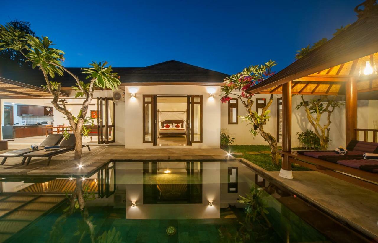 Turiya Villa Sanur Esterno foto